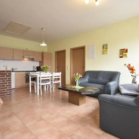 Pretty In With Fireplace * Zierow